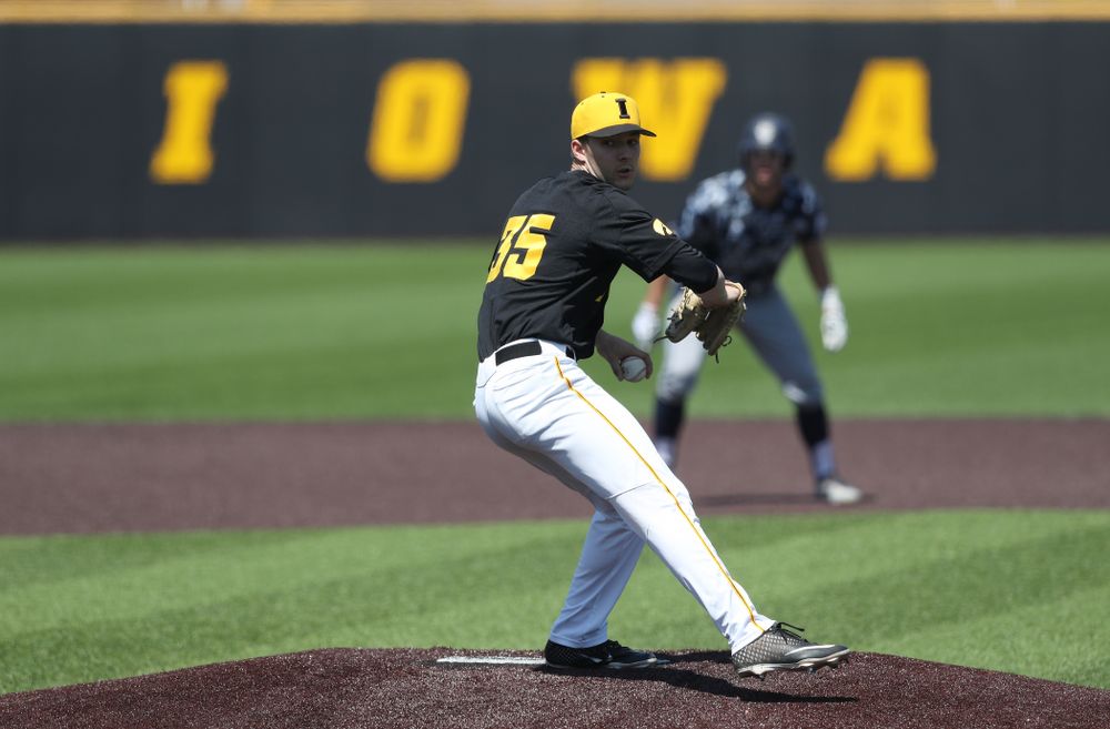 Iowa Hawkeyes Cam Baumann (35) delivers the ball to the plate during game two against UC Irvine Saturday, May 4, 2019 at Duane Banks Field. (Brian Ray/hawkeyesports.com)