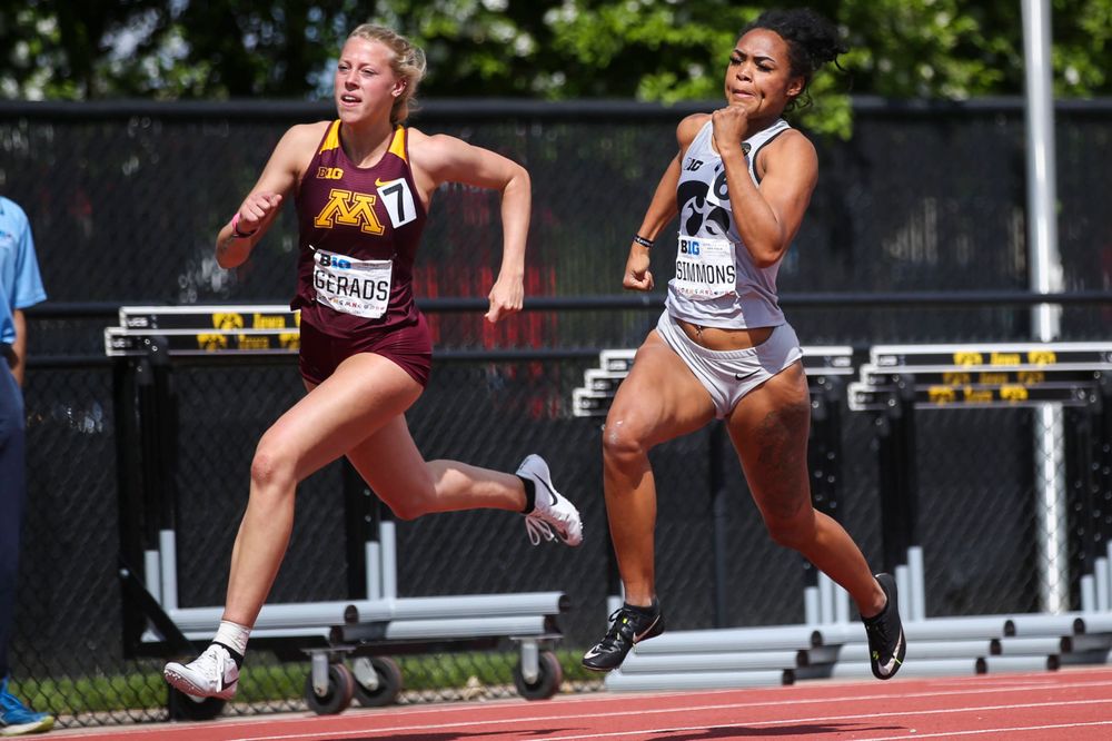 Iowa's Tria Simmons runs during the women's 200-meter dash at the Big Ten Outdoor Track and Field Championships at Francis X. Cretzmeyer Track on Friday, May 10, 2019. (Lily Smith/hawkeyesports.com)