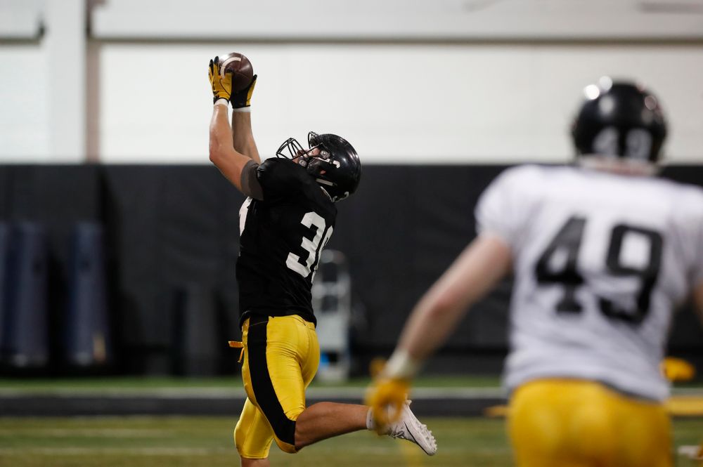 Iowa Hawkeyes tight end T.J. Hockenson (38) during spring practice No. 13 Wednesday, April 18, 2018 at the Hansen Football Performance Center. (Brian Ray/hawkeyesports.com)