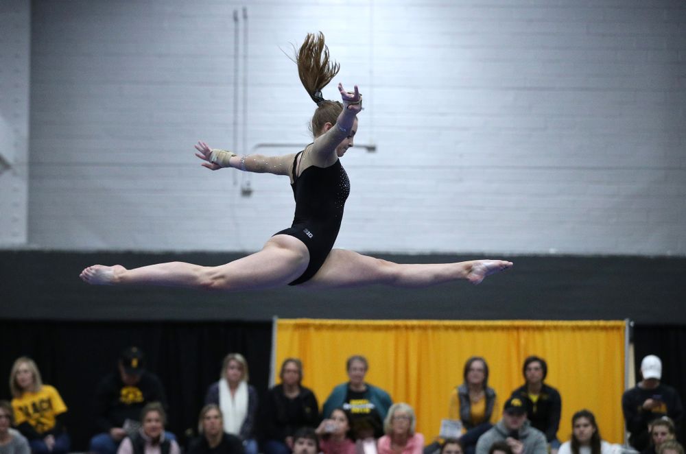Lauren Guerin competes on the beam during the Black and Gold intrasquad meet Saturday, December 1, 2018 at the University of Iowa Field House. (Brian Ray/hawkeyesports.com)
