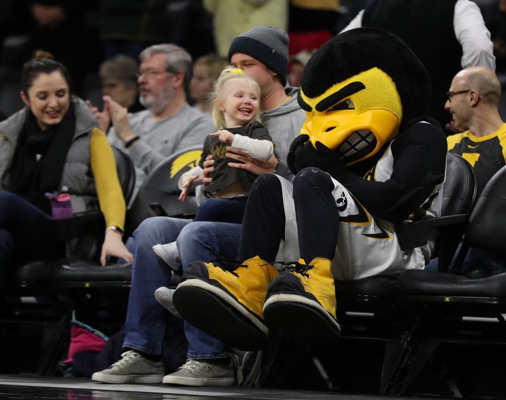 Herky The Hawk against the Michigan Wolverines Thursday, January 17, 2019 at Carver-Hawkeye Arena. (Brian Ray/hawkeyesports.com)