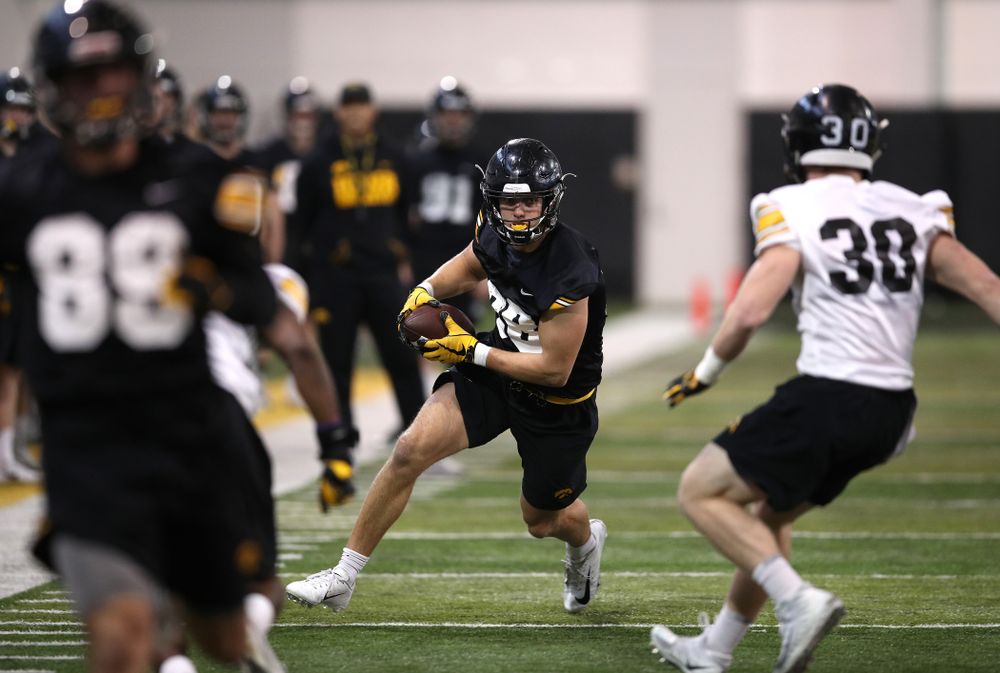 Iowa Hawkeyes tight end T.J. Hockenson (38) during preparation for the 2019 Outback Bowl Tuesday, December 18, 2018 at the Hansen Football Performance Center. (Brian Ray/hawkeyesports.com)