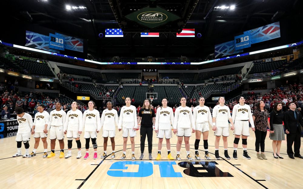 The Iowa Hawkeyes against the Indiana Hoosiers in the quarterfinals of the Big Ten Tournament Friday, March 8, 2019 at Bankers Life Fieldhouse in Indianapolis, Ind. (Brian Ray/hawkeyesports.com)