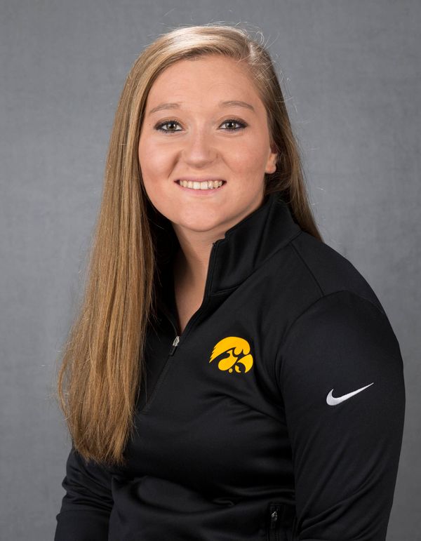 Ashley Fischer - Women's Gymnastics - University of Iowa Athletics