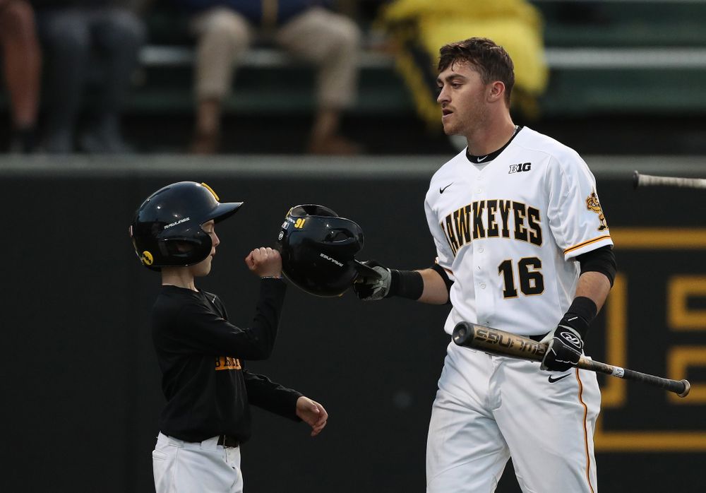 Iowa Hawkeyes Tanner Wetrich (16) and Gavin Gorzelanny against the Michigan State Spartans Friday, May 10, 2019 at Duane Banks Field. (Brian Ray/hawkeyesports.com)