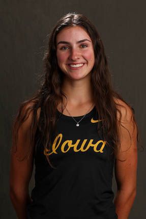 Chloe Larsen - Track - University of Iowa Athletics