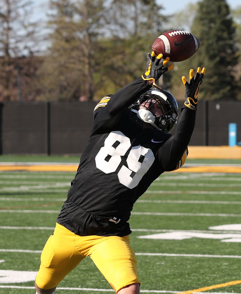 Iowa Hawkeyes wide receiver Nico Ragaini (89) during the teamÕs final spring practice Friday, April 26, 2019 at the Kenyon Football Practice Facility. (Brian Ray/hawkeyesports.com)