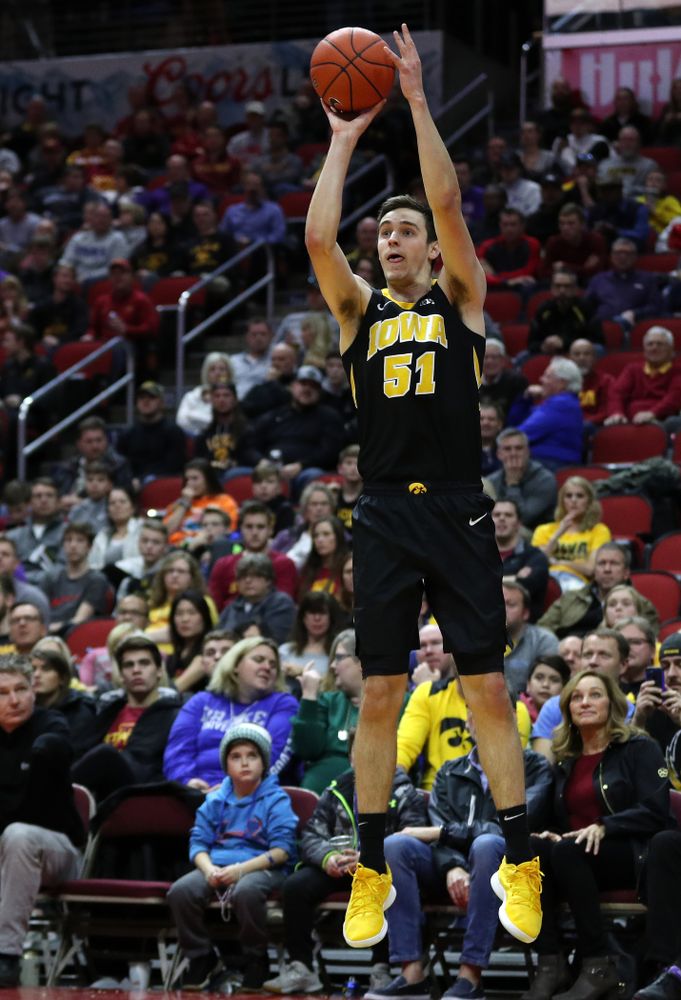Iowa Hawkeyes forward Nicholas Baer (51) against the Northern Iowa Panthers in the Hy-Vee Classic Saturday, December 15, 2018 at Wells Fargo Arena in Des Moines. (Brian Ray/hawkeyesports.com)