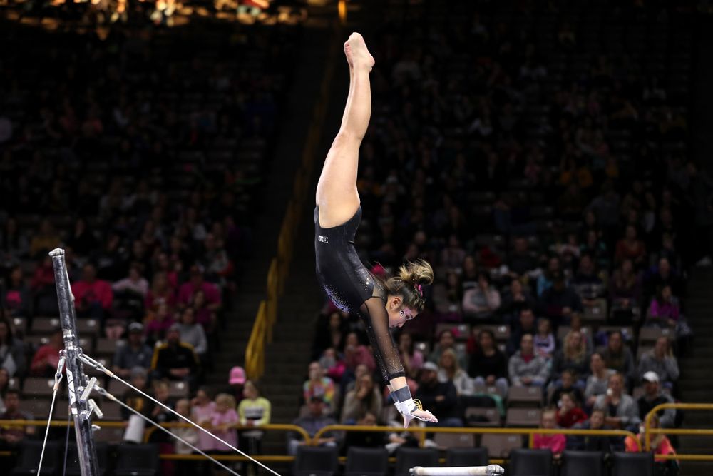 Iowa's Nicole Chow competes on the beam against the Minnesota Golden Gophers Saturday, January 19, 2019 at Carver-Hawkeye Arena. (Brian Ray/hawkeyesports.com)
