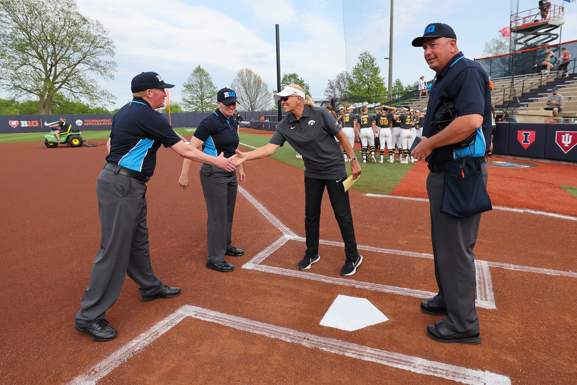 Iowa Softball vs Northwestern in Big Ten Tournament 8191ada2-20230511_iowa_softball_vs_northwestern_008