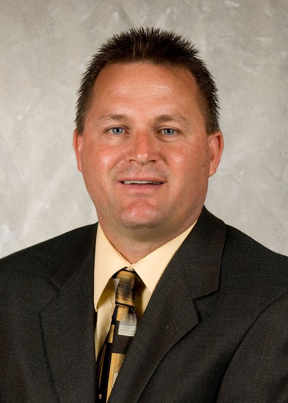 Darren  Miller -  - University of Iowa Athletics