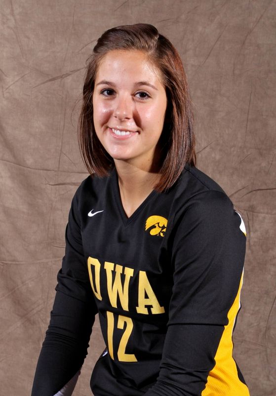 Tiffany Nilges - Volleyball - University of Iowa Athletics