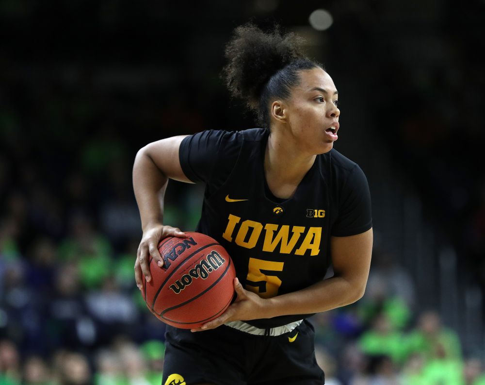 Iowa Hawkeyes guard Alexis Sevillian (5) against the Notre Dame Fighting Irish Thursday, November 29, 2018 at the Joyce Center in South Bend, Ind. (Brian Ray/hawkeyesports.com)