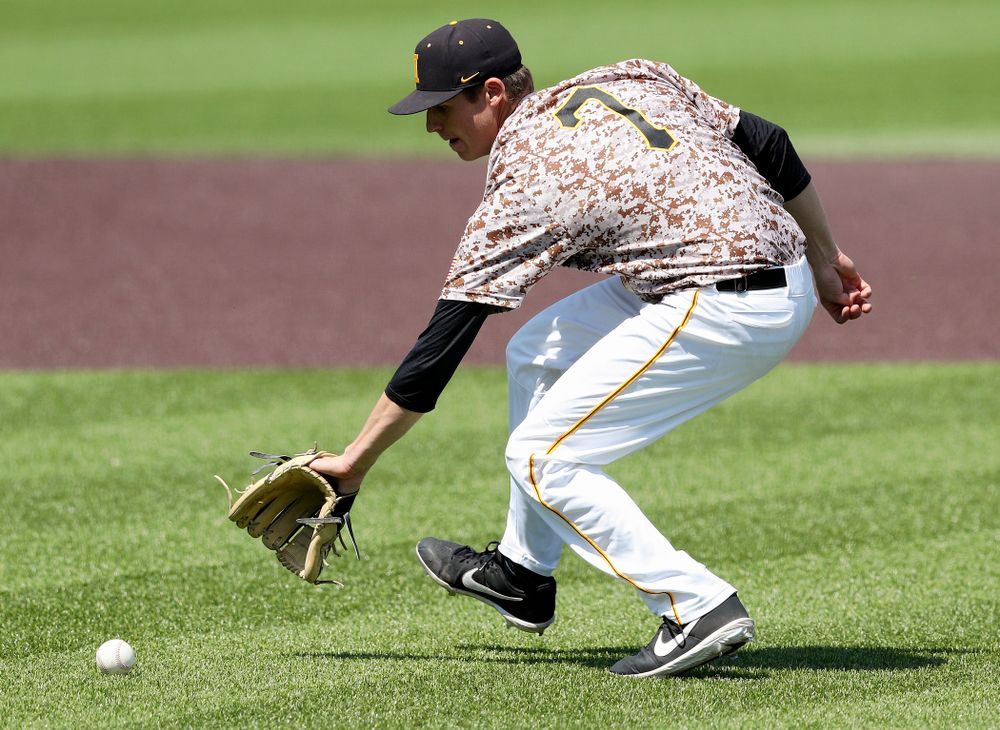Iowa Hawkeyes pitcher Grant Judkins (7) fields a bunt during the fourth inning of their game against UC Irvine at Duane Banks Field in Iowa City on Sunday, May. 5, 2019. (Stephen Mally/hawkeyesports.com)