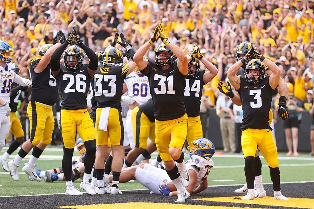 Iowa Linebacker Jack Campbell A Consensus All-American