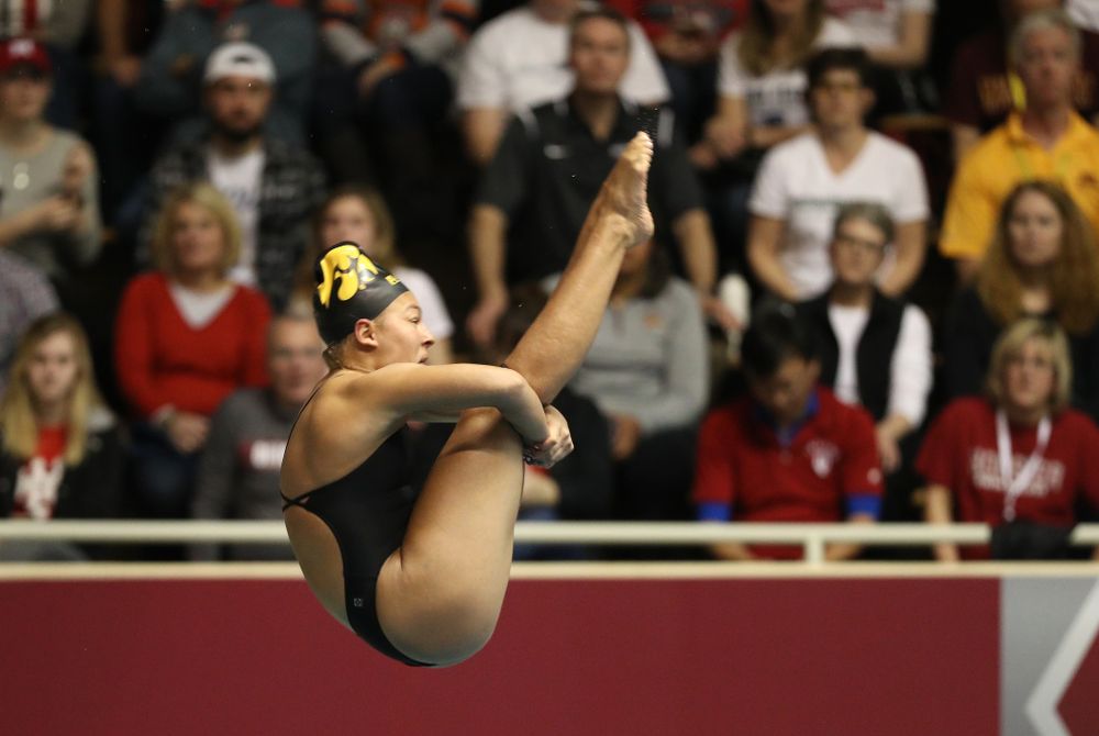 Iowa's Jolynn Harris competes on the 1-meter springboard during the 2019 Women's Big Ten Swimming and Diving meet Thursday, February 21, 2019 in Bloomington, Indiana. (Brian Ray/hawkeyesports.com)