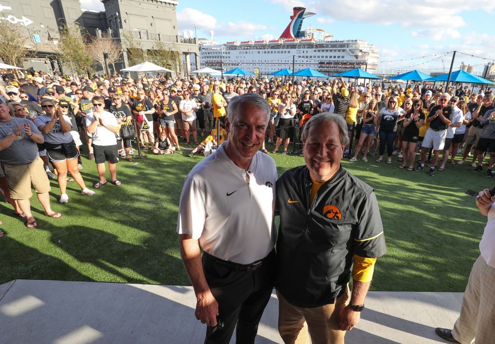 University of Iowa President Bruce Harreld and Henry B. and Patricia B. Tippie Director of Athletics Chair Gary Barta during the Hawkeye Huddle Monday, December 31, 2018 at Sparkman Wharf in Tampa, FL. (Brian Ray/hawkeyesports.com)