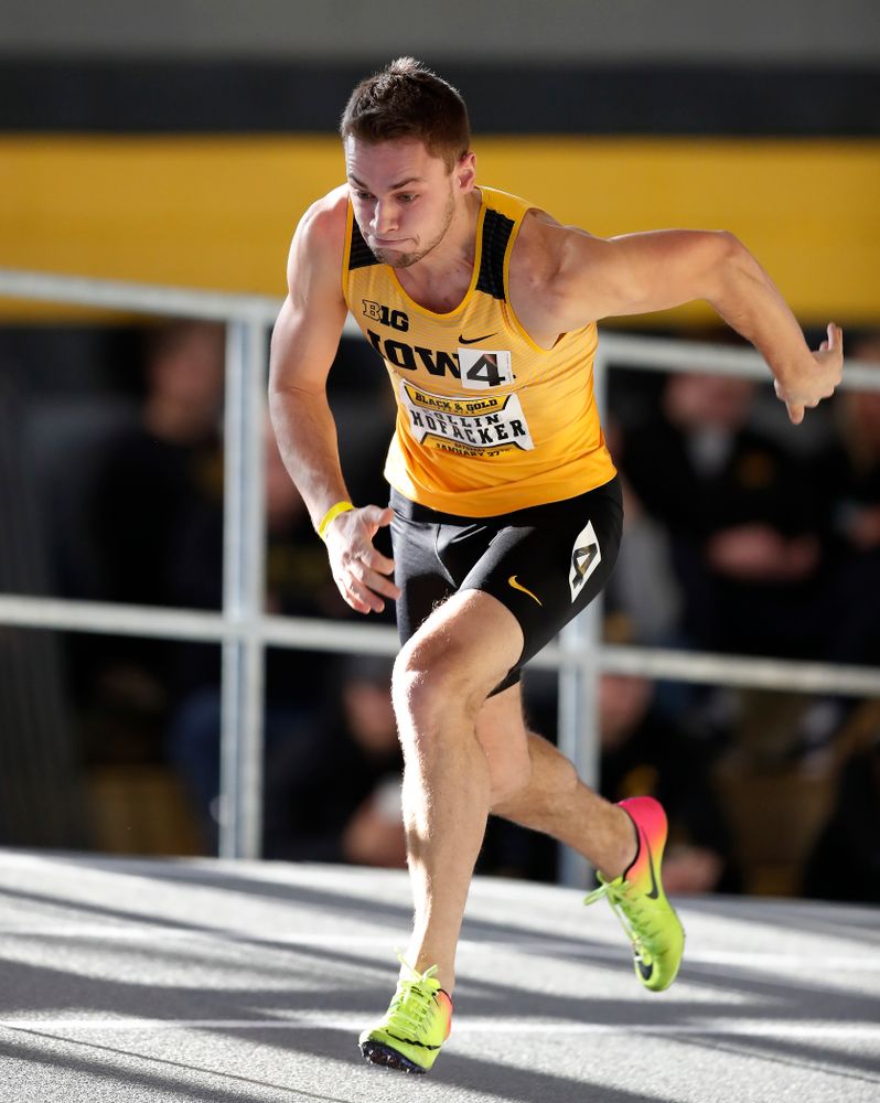 Collin Hofacker competes in the 400 meters 