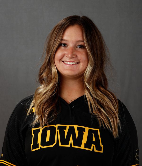 Devyn Greer - Softball - University of Iowa Athletics