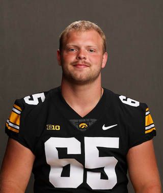 Logan Jones - Football - University of Iowa Athletics
