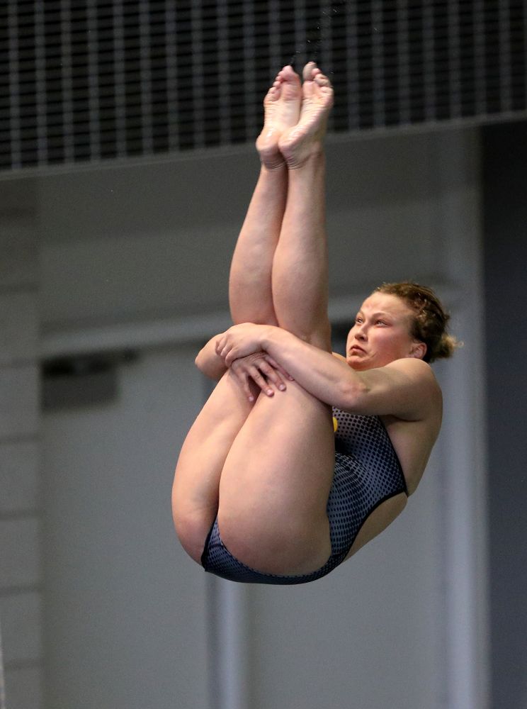 IowaÕs Claire Park competes on the 3 meter springboard against Notre Dame and Illinois Saturday, January 11, 2020 at the Campus Recreation and Wellness Center.  (Brian Ray/hawkeyesports.com)