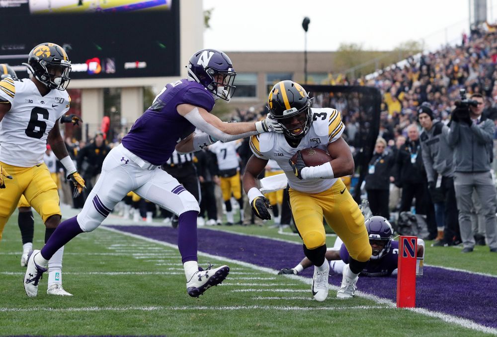 Iowa Hawkeyes wide receiver Tyrone Tracy Jr. (3) scores against the Northwestern Wildcats Saturday, October 26, 2019 at Ryan Field in Evanston, Ill. (Brian Ray/hawkeyesports.com)