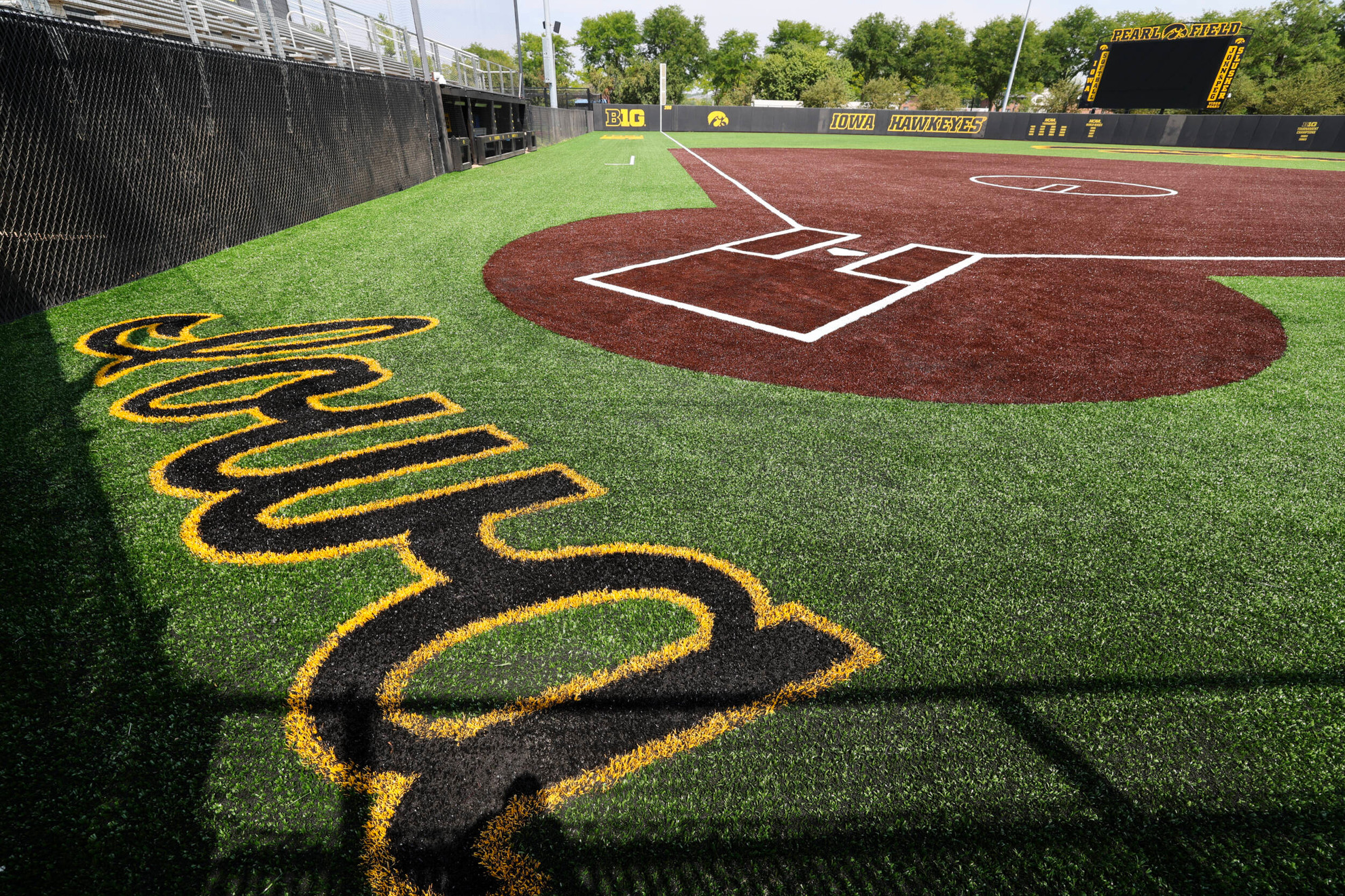 Pearl Field Turf b44784ff-20230821_iowa_softball_pearl_field_turf_009