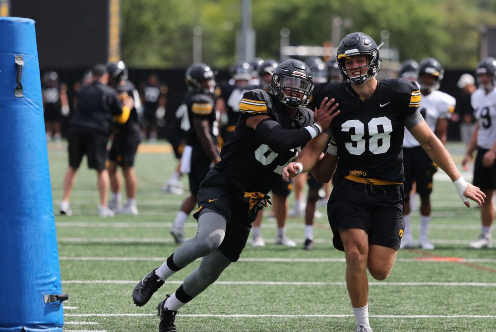 Iowa Hawkeyes tight end Noah Fant (87) and tight end T.J. Hockenson (38) during practice No. 4 of Fall Camp Monday, August 6, 2018 at the Hansen Football Performance Center. (Brian Ray/hawkeyesports.com)