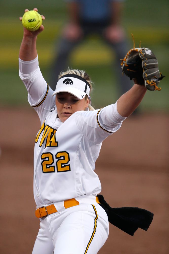 Iowa Hawkeyes starting pitcher/relief pitcher Kenzie Ihle (22) against the Minnesota Golden Gophers  Thursday, April 12, 2018 at Bob Pearl Field. (Brian Ray/hawkeyesports.com)