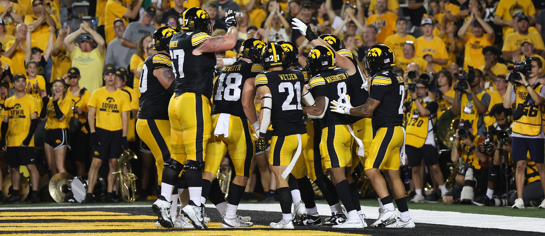 hawkeyesports.com