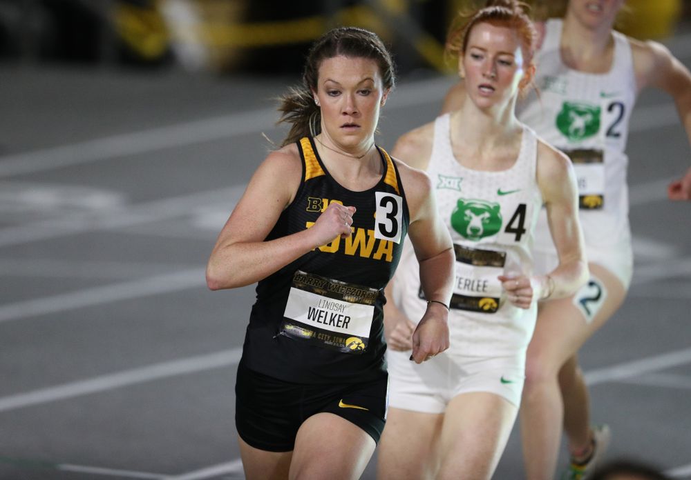 Iowa's Lindsay Welker runs the 1000 meters during the 2019 Larry Wieczorek Invitational  Friday, January 18, 2019 at the Hawkeye Tennis and Recreation Center. (Brian Ray/hawkeyesports.com)
