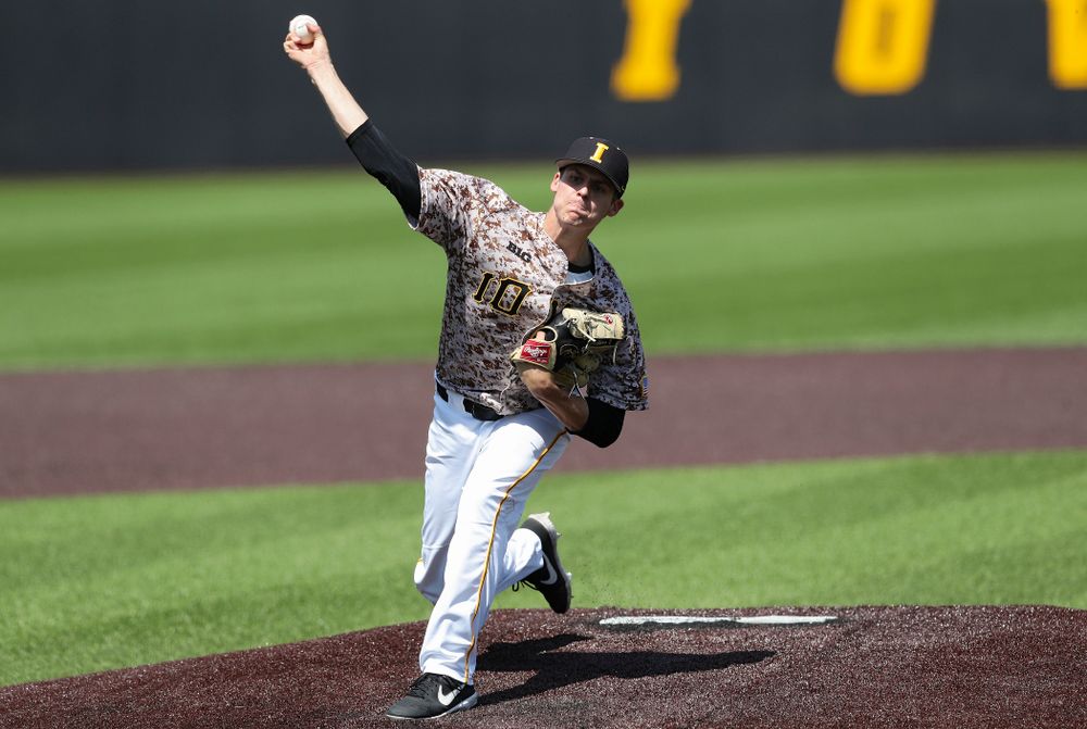 Iowa Hawkeyes pitcher Grant Judkins (7) delivers to the plate during the fourth inning of their game against UC Irvine at Duane Banks Field in Iowa City on Sunday, May. 5, 2019. (Stephen Mally/hawkeyesports.com)