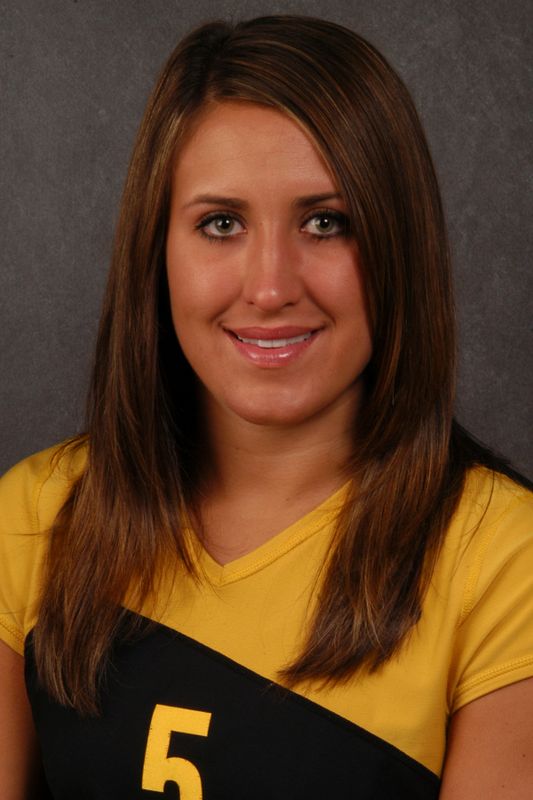 Emily Hiza - Volleyball - University of Iowa Athletics