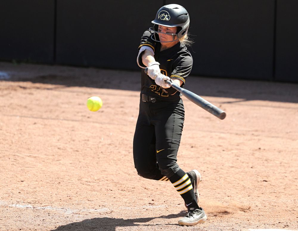 Iowa center fielder Havyn Monteer (21) bats during the fifth inning of their game against Ohio State at Pearl Field in Iowa City on Saturday, May. 4, 2019. (Stephen Mally/hawkeyesports.com)