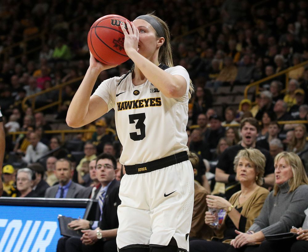 Iowa Hawkeyes guard Makenzie Meyer (3) makes a 3-pointer during the first round of the 2019 NCAA Women's Basketball Tournament at Carver Hawkeye Arena in Iowa City on Friday, Mar. 22, 2019. (Stephen Mally for hawkeyesports.com)
