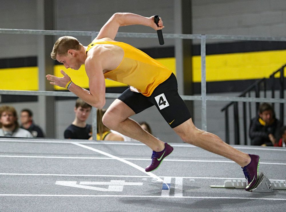 Iowa’s Nolan Roethler runs the men’s 1600 meter relay premier event during the Larry Wieczorek Invitational at the Recreation Building in Iowa City on Saturday, January 18, 2020. (Stephen Mally/hawkeyesports.com)