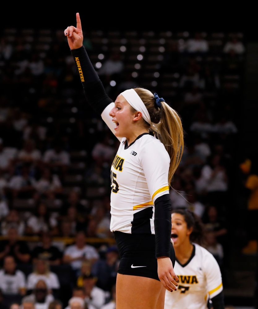 Iowa Hawkeyes defensive specialist Maddie Slagle (15) against the Michigan State Spartans Friday, September 21, 2018 at Carver-Hawkeye Arena. (Brian Ray/hawkeyesports.com)