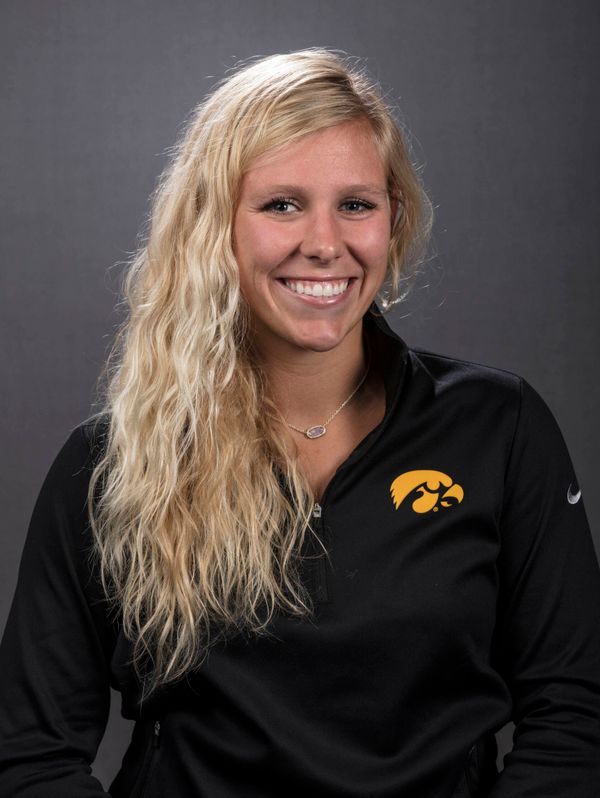 Ashlynn Bauer - Women's Rowing - University of Iowa Athletics