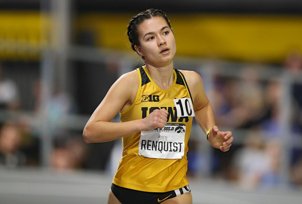 Iowa’s Wren Renquist runs the women’s 1 mile run event at the Black and Gold Invite at the Recreation Building in Iowa City on Saturday, February 1, 2020. (Stephen Mally/hawkeyesports.com)