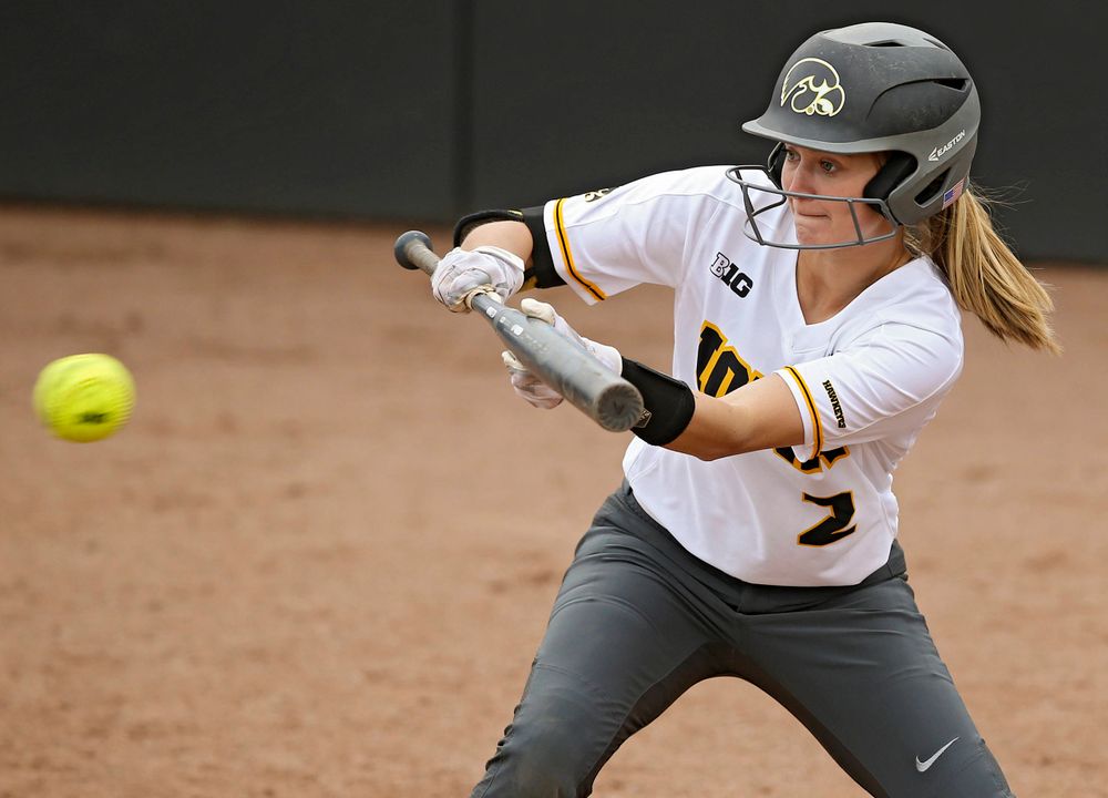 Iowa Hawkeyes Aralee Bogar (2) lines up a bunt during the sixth inning of their Big Ten Conference softball game at Pearl Field in Iowa City on Friday, Mar. 29, 2019. (Stephen Mally/hawkeyesports.com)