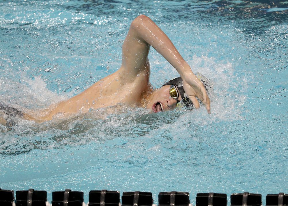 IowaÕs Andrew Fierke competes in the 1000-yard freestyle against Notre Dame and Illinois Saturday, January 11, 2020 at the Campus Recreation and Wellness Center.  (Brian Ray/hawkeyesports.com)