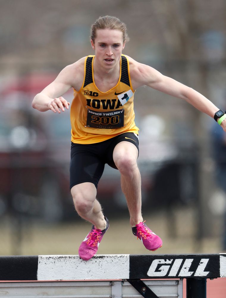 Iowa's Nathan Mylenek runs the 3000 meter steeplechase during the 2018 MUSCO Twilight Invitational  Thursday, April 12, 2018 at the Cretzmeyer Track. (Brian Ray/hawkeyesports.com)