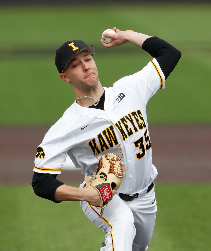 Iowa Hawkeyes pitcher Cam Baumann (35) during a double header against the Indiana Hoosiers Friday, March 23, 2018 at Duane Banks Field. (Brian Ray/hawkeyesports.com)