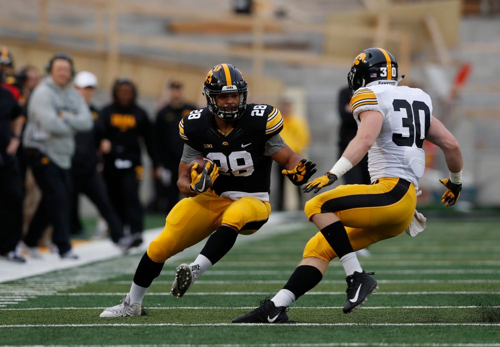 Iowa Hawkeyes running back Toren Young (28) during the final spring practice Friday, April 20, 2018 at Kinnick Stadium. (Brian Ray/hawkeyesports.com)