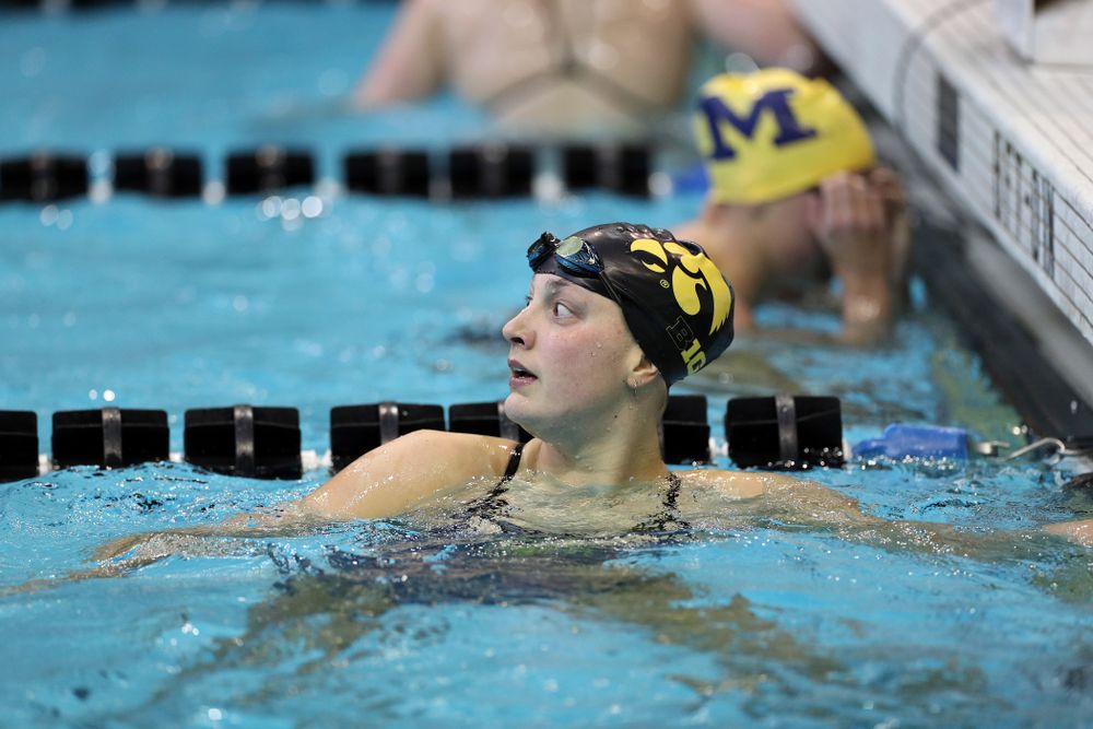 IowaÕs Hanna Burvill swims the 200 yard freestyle agains the Michigan Wolverines Friday, November 1, 2019 at the Campus Recreation and Wellness Center. (Brian Ray/hawkeyesports.com)
