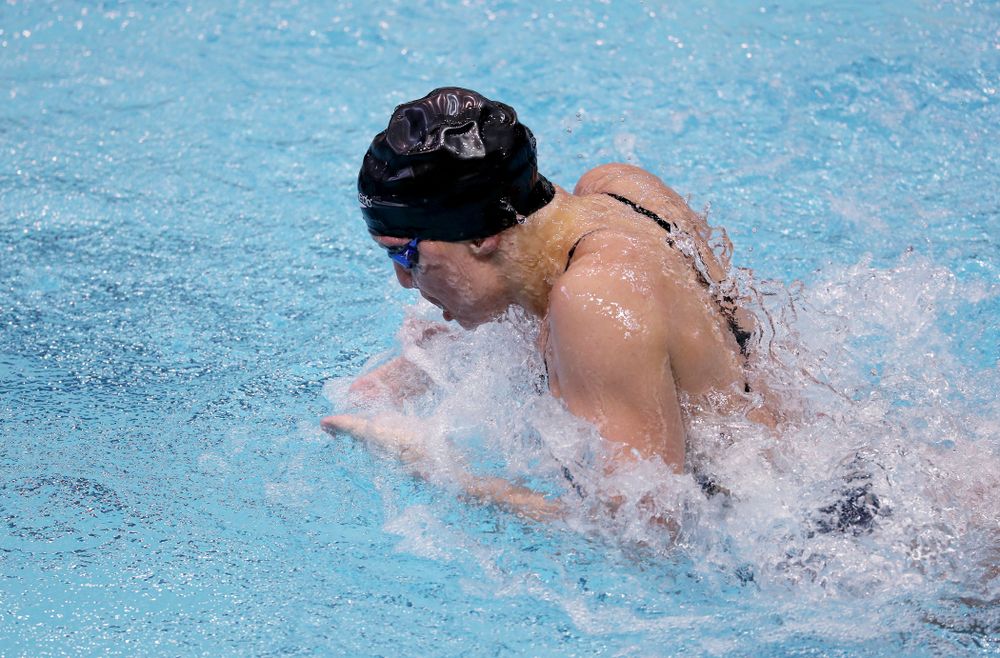 IowaÕs Sage Ohlensehlen swims the breaststroke leg of the 200 Medley Relay against Notre Dame and Illinois Saturday, January 11, 2020 at the Campus Recreation and Wellness Center.  (Brian Ray/hawkeyesports.com)