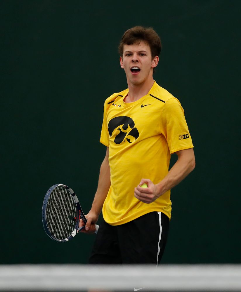 Will Davies and and Piotr Smietana play a doubles match against the Illinois Fighting Illini Saturday, March 31, 2018 at Hawkeye Tennis and Recreation Center. (Brian Ray/hawkeyesports.com)