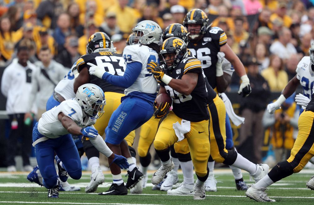 Iowa Hawkeyes running back Toren Young (28) against Middle Tennessee State Saturday, September 28, 2019 at Kinnick Stadium. (Brian Ray/hawkeyesports.com)