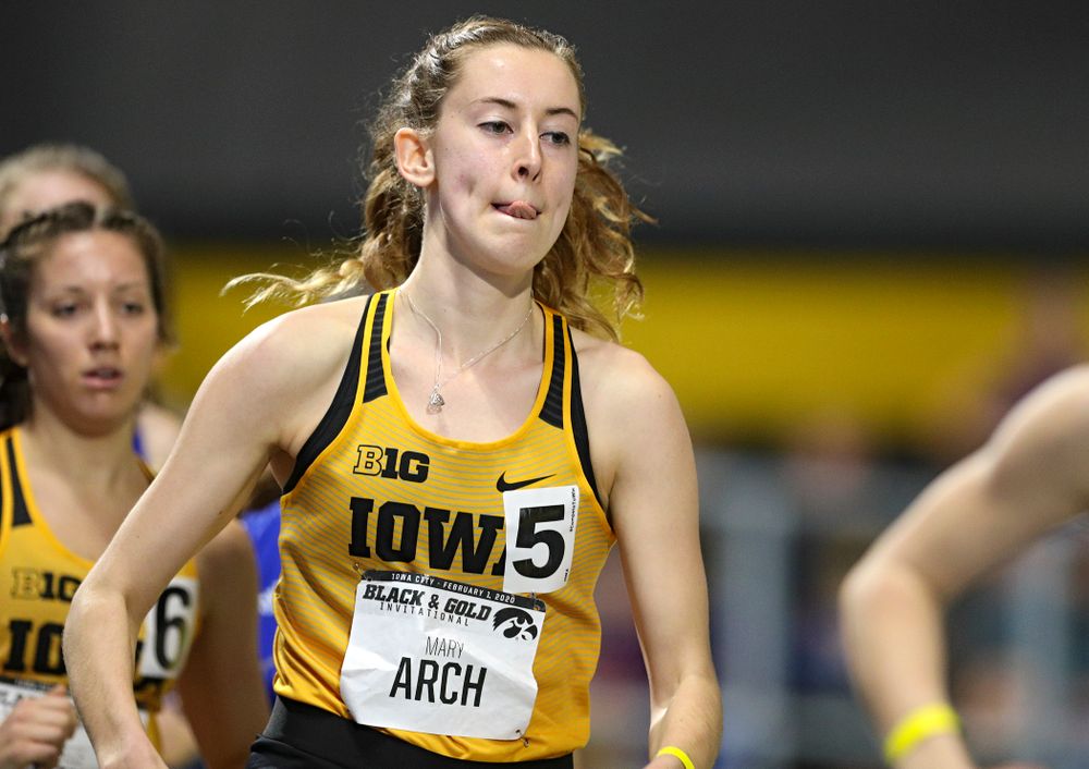 Iowa’s Mary Arch runs the women’s 1 mile run event at the Black and Gold Invite at the Recreation Building in Iowa City on Saturday, February 1, 2020. (Stephen Mally/hawkeyesports.com)