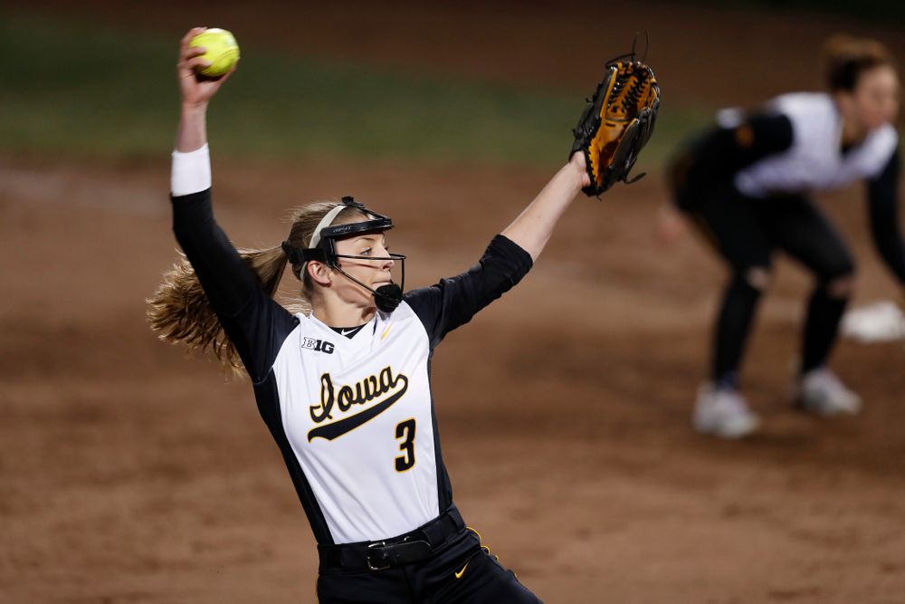 Iowa Hawkeyes starting pitcher/relief pitcher Allison Doocy (3) against Western Illinois Tuesday, April 17, 2018 at Bob Pearl Field. (Brian Ray/hawkeyesports.com)